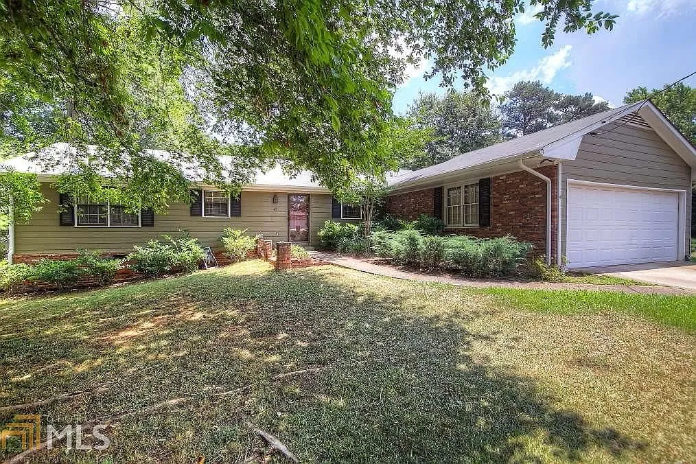 45 Fairfield Dr photo 1