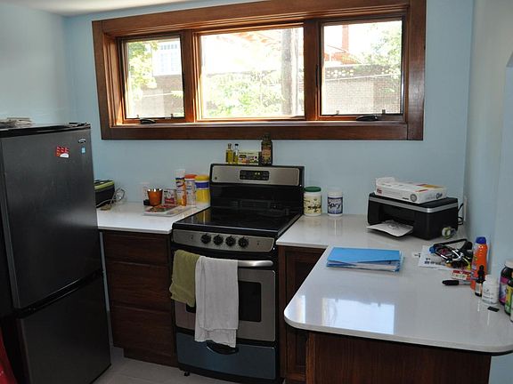 Electric range and oven