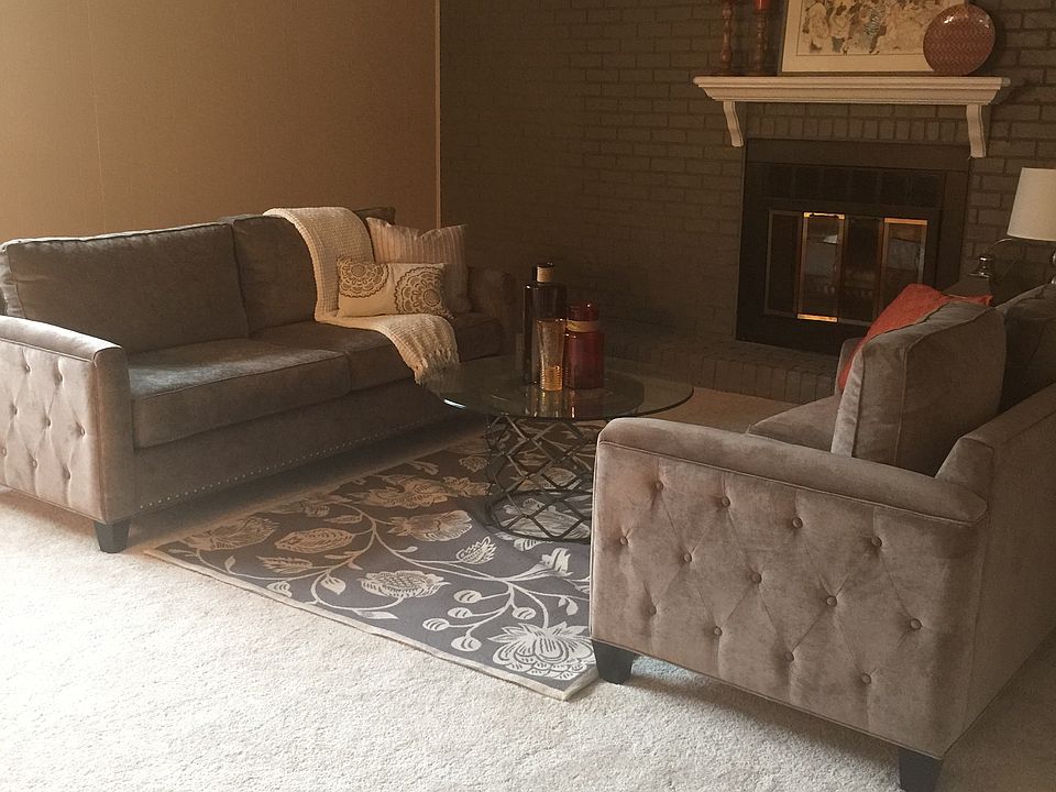 2nd image of 5827 Sturgeon Ln