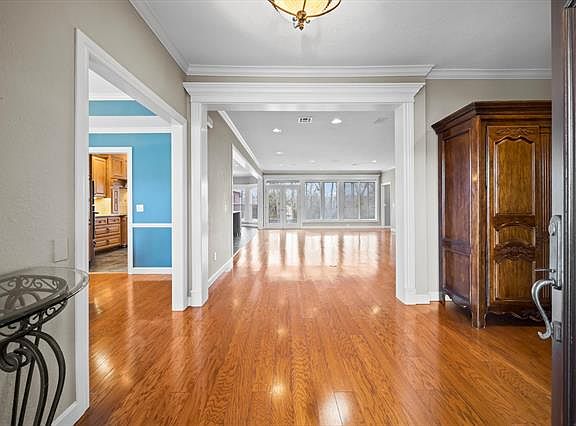 4th image of 11078 S 55th Pl