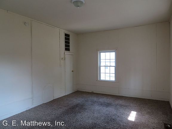 2nd image of 727 Taylor St