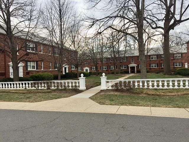 1st image of 4376 N Pershing Dr APT 1
