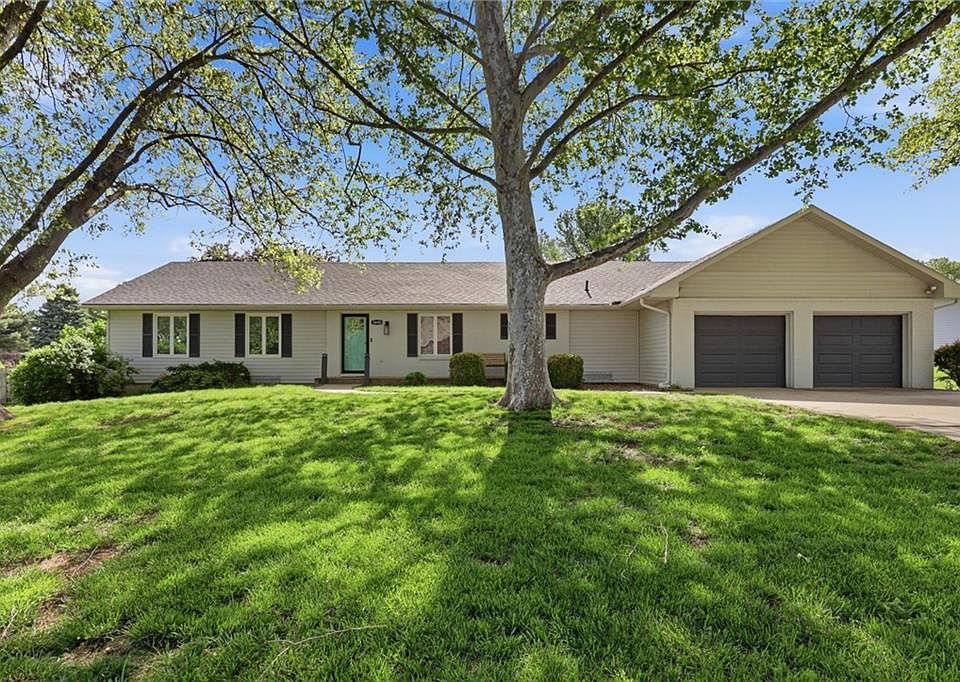 1st image of 5645 Meadow View Dr