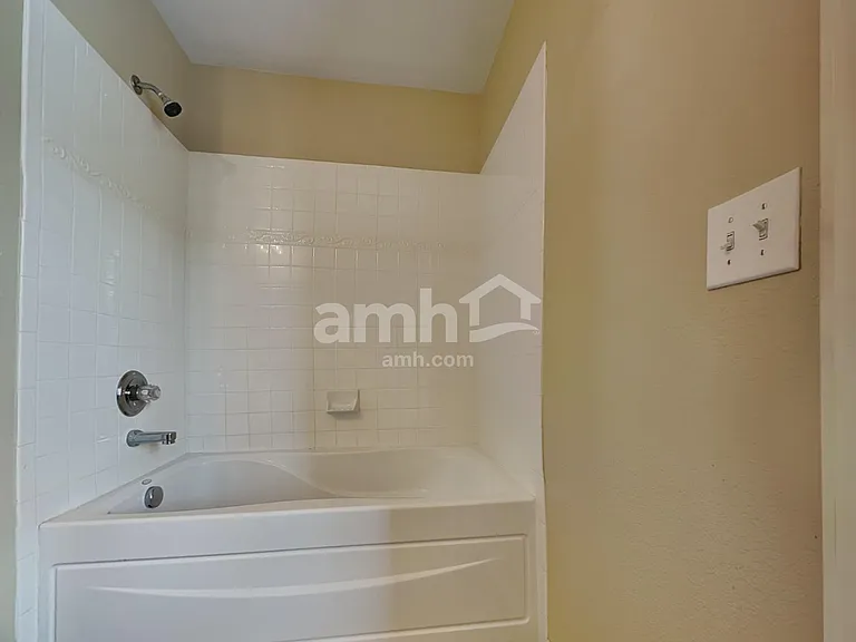 201 Stagecoach Ln — Photo 11