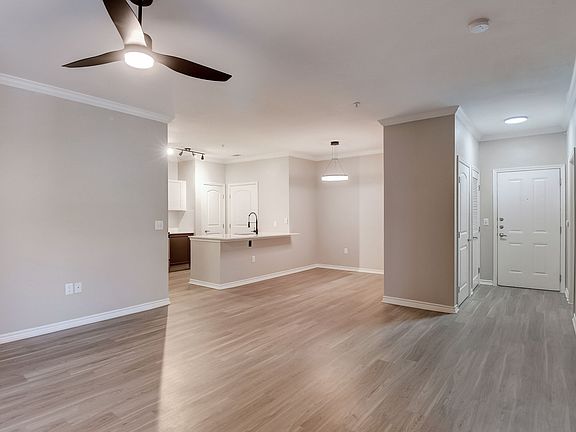 5th image of 3850 W Northwest Hwy APT 4104