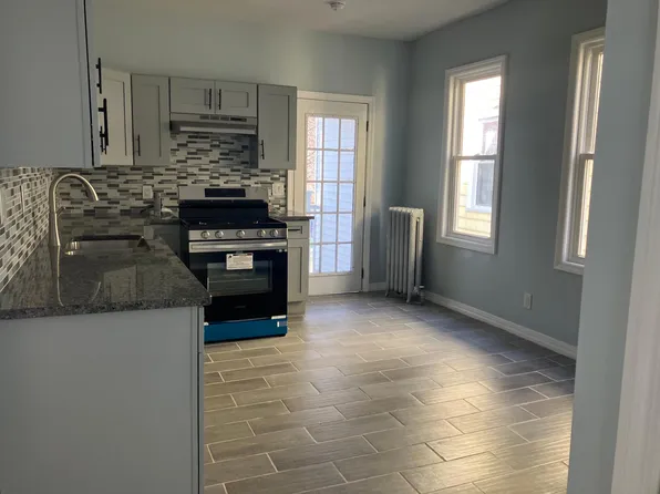 27 S Gates Ave, Kingston, PA 18704