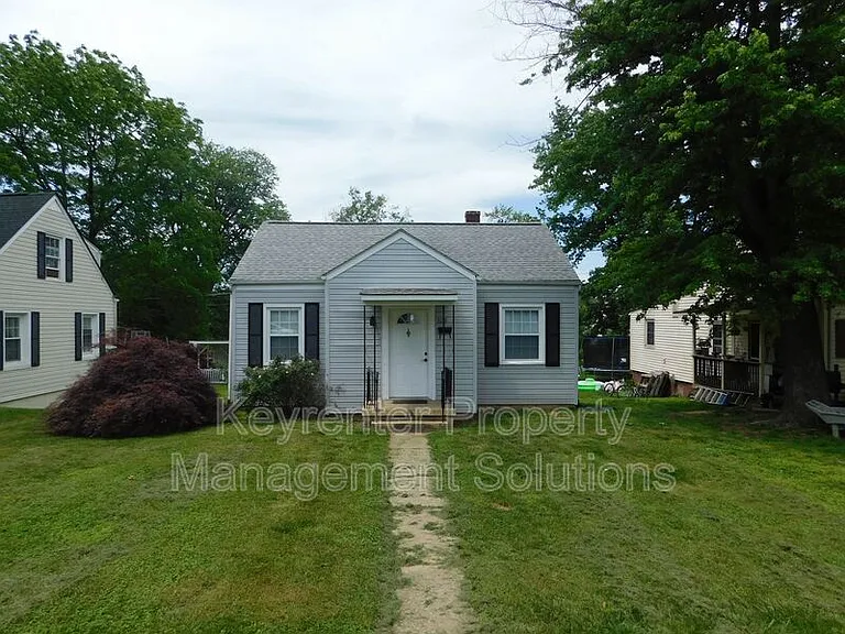 325 James Ave — Photo 28