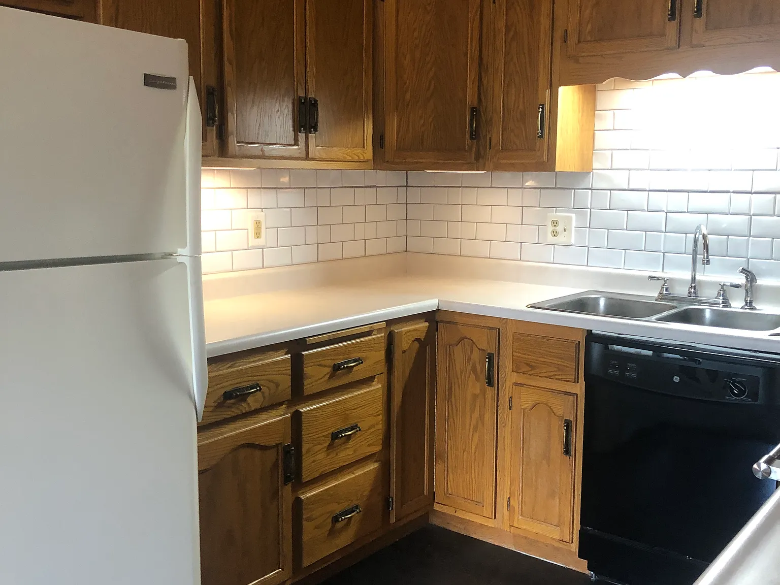 2 bed, 1617 sqft, $1,650 — Photo 2