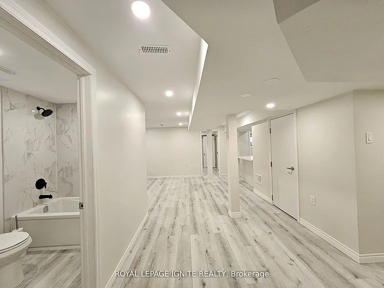 669 Sweetwater Cres #BASEMENT — Photo 3