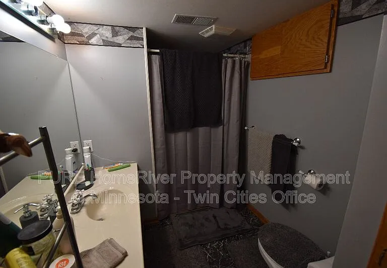 7409 Bryant Ave S — Photo 13