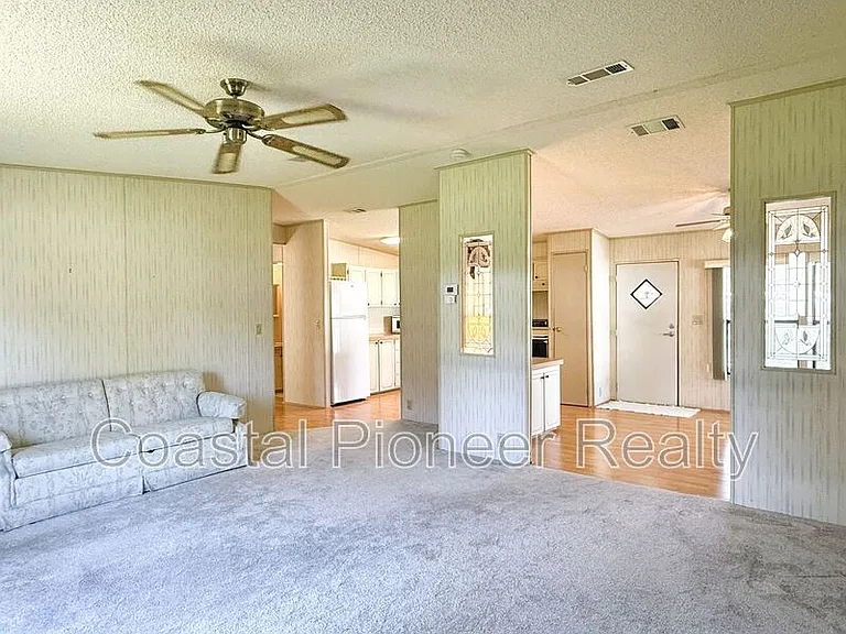 4550 Charter St #RC — Photo 6