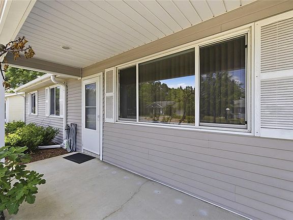 4th image of 10986 SW 83rd Ave