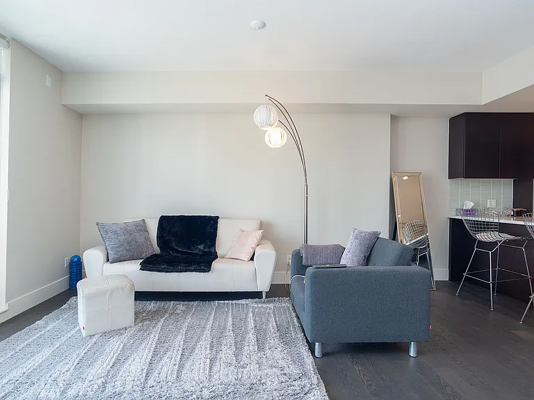 2105-1111 10th St SW #2105 — Photo 11