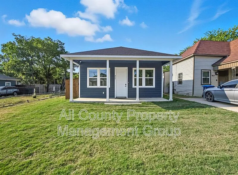 2 bed, 2.0 bath, 1219 sqft, $1,550 — Photo 2