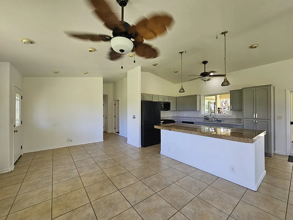 15-1817 14th Ave