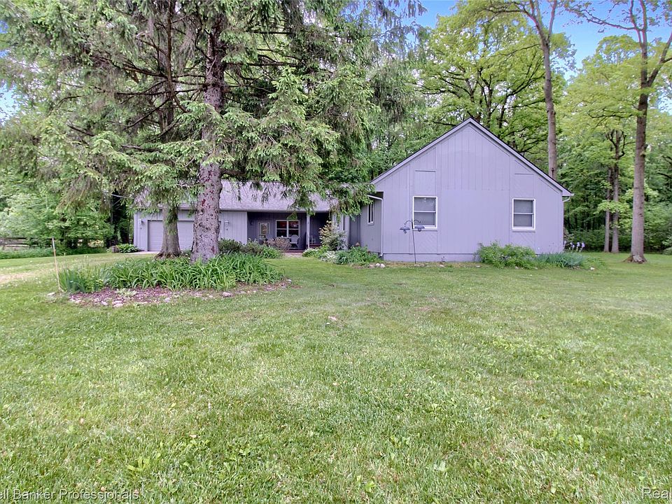 1st image of 21605 Otter Rd