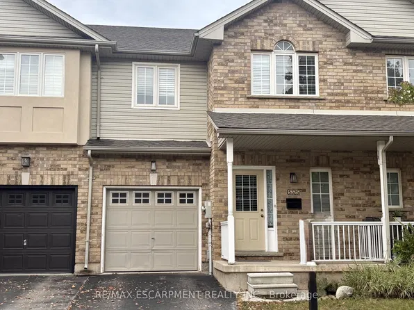 5325 Applegarth Dr, Burlington, ON L7L 7E4