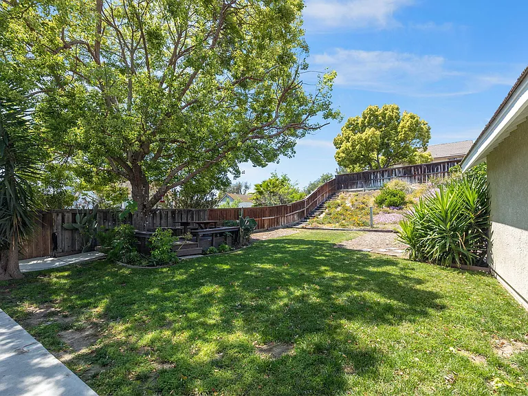 42109 Roanoake St — Photo 18
