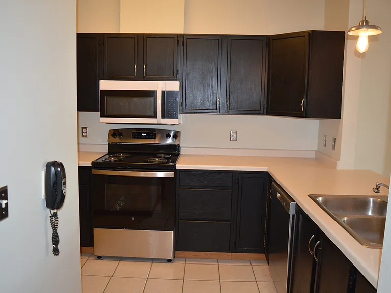 301 Harbour Town Dr #209 — Photo 2