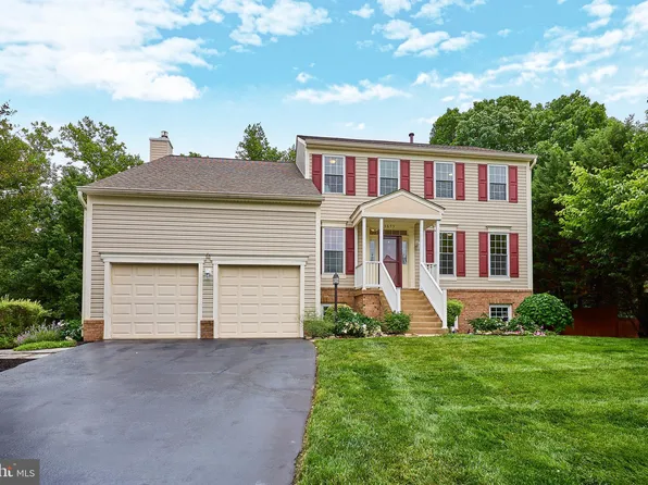 8695 Ruby Rise Pl, Bristow, VA 20136