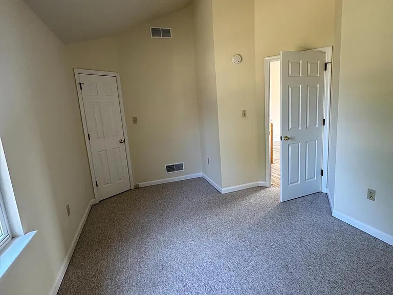 139 Heather Ln — Photo 16