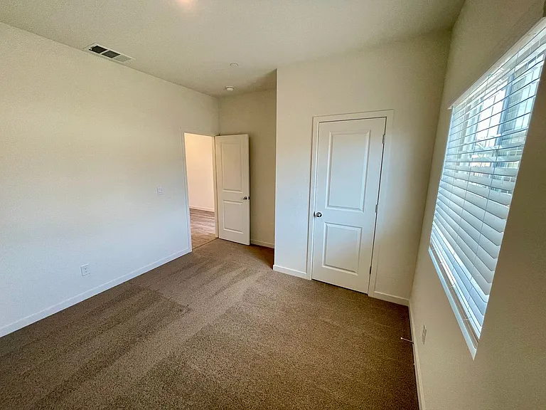 754 Tamarack Ct — Photo 23