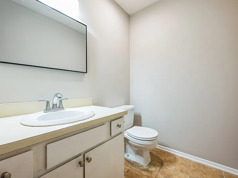 1559 Highland Ave #3 — Photo 13