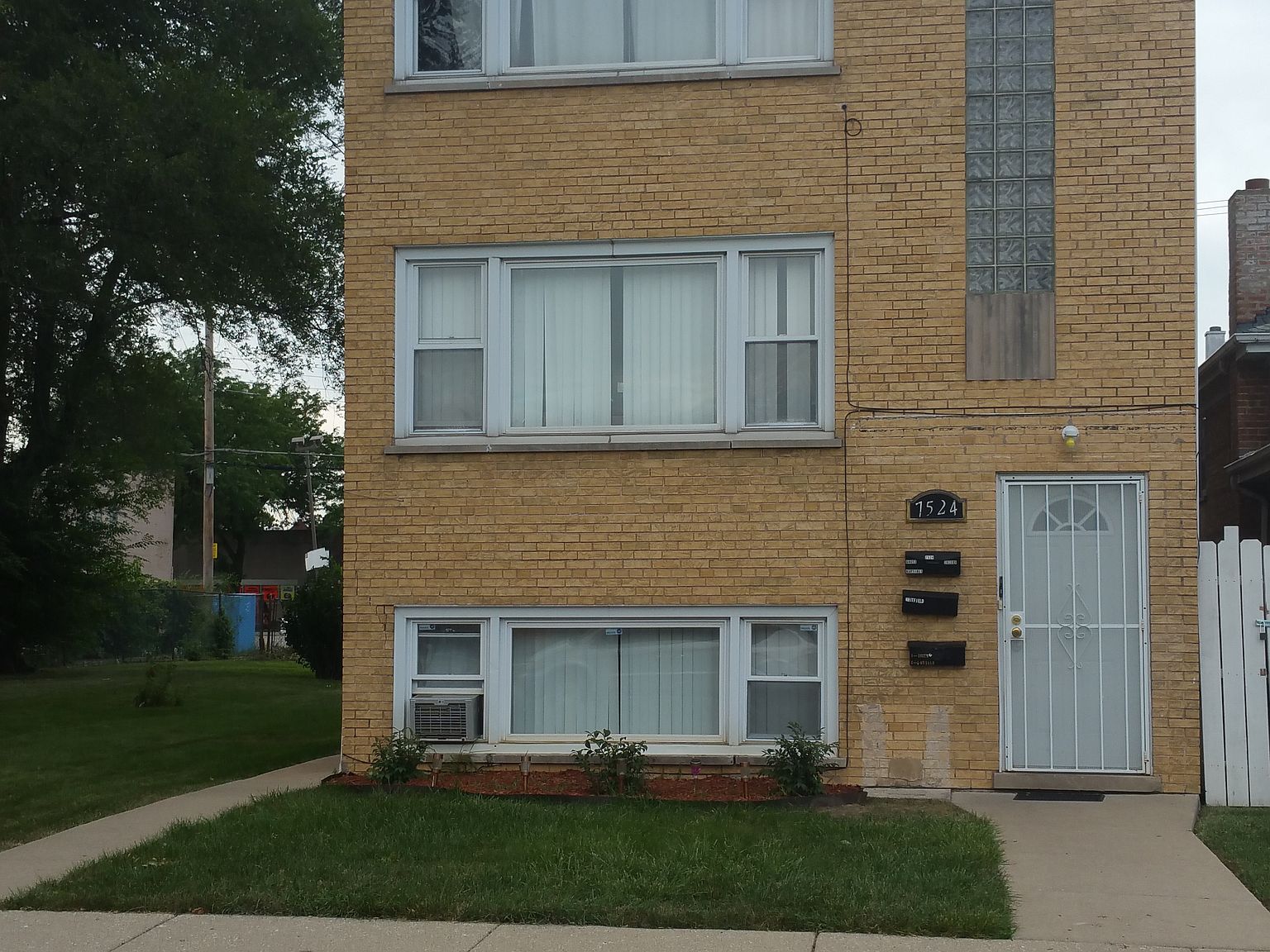 7524 W 63rd Pl, Summit Argo, IL 60501 Zillow