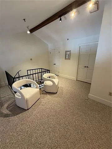 910 Chartres St #3B — Photo 11