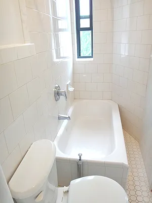 Rented by Paley Management | media 18