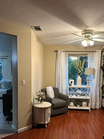 3 bed, 2.5 bath, 1500 sqft, $3,000 — Photo 3