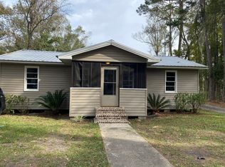 210 Blythe Island Dr, Brunswick, GA 31523