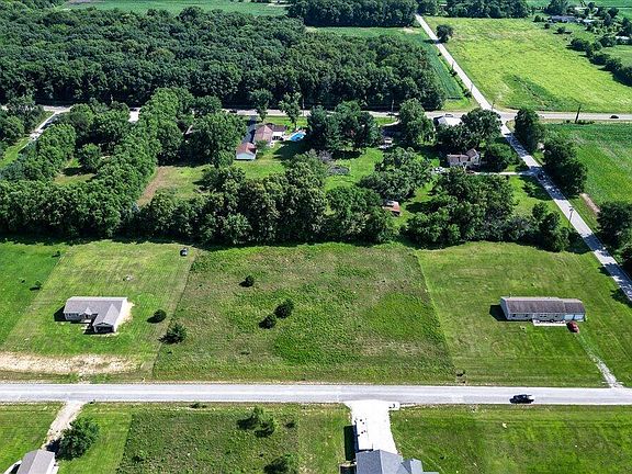 4th image of 0-17 E Peppermint Ln