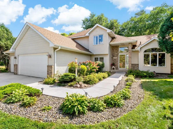 10085 Fox Run Rd, Woodbury, MN 55129