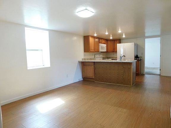 4th image of 1911 N 10th St #B