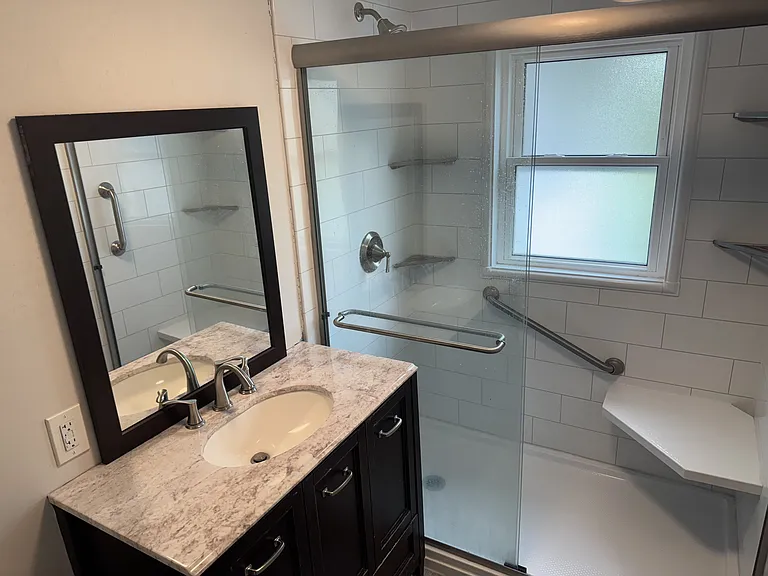 323 W Midvale Ave — Photo 5
