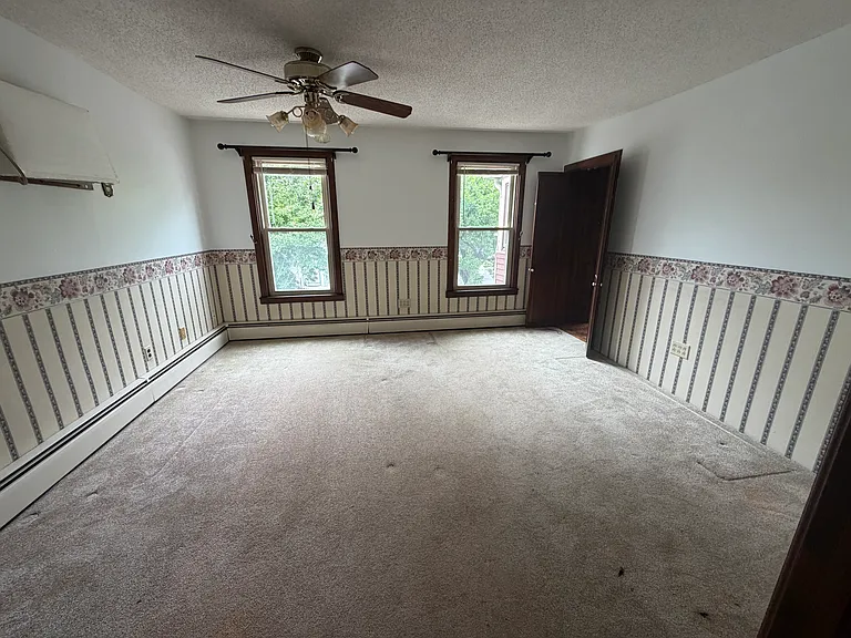 13 W School St #15 — Photo 7