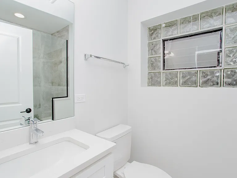 5509 N Central Ave — Photo 20