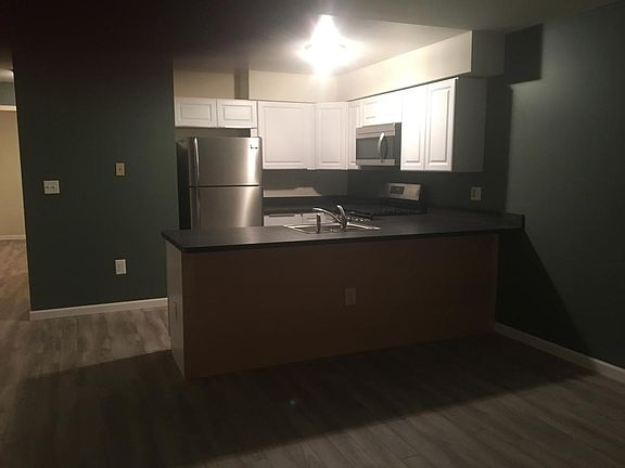 2nd image of 1109 Green St APT 15