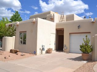3152 La Paz Ln, Santa Fe, NM 87507
