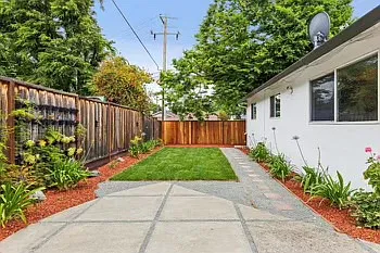 1565 Willowdale Dr — Photo 17