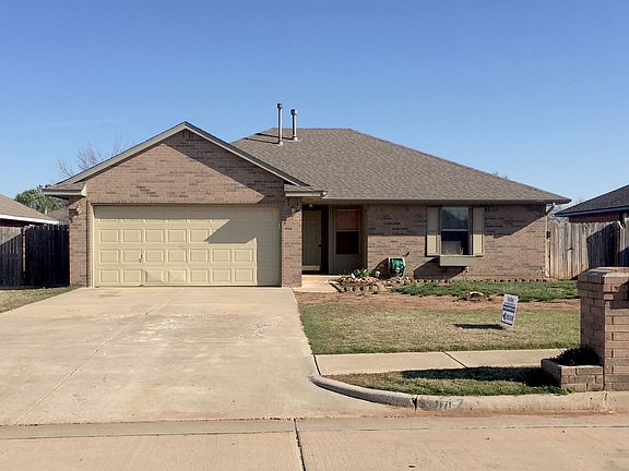 2nd image of 417 W Strasburg Way