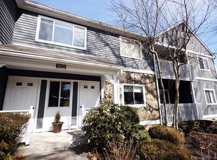 302 Fairmount Dr #D, Monroe, CT 06468