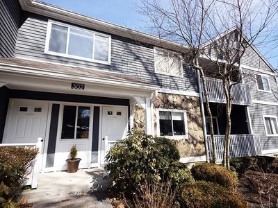 302 Fairmount Drive #D, Monroe, CT, 06468