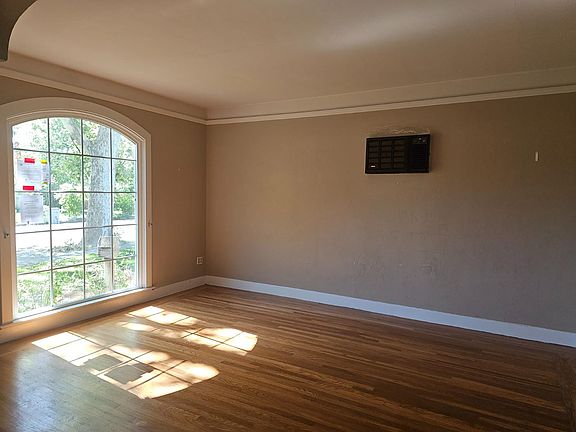 3rd image of 536 4th St