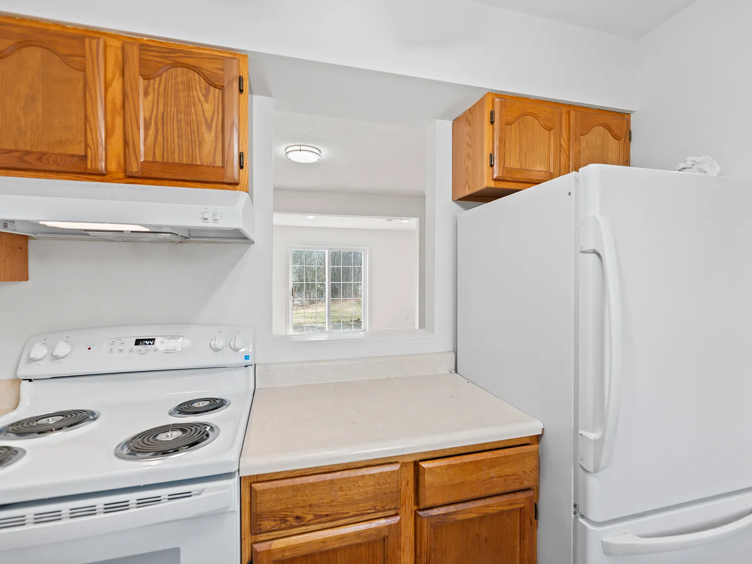 404 Acorn Dr — Photo 4