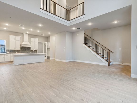 Large Open Concept Floorplan