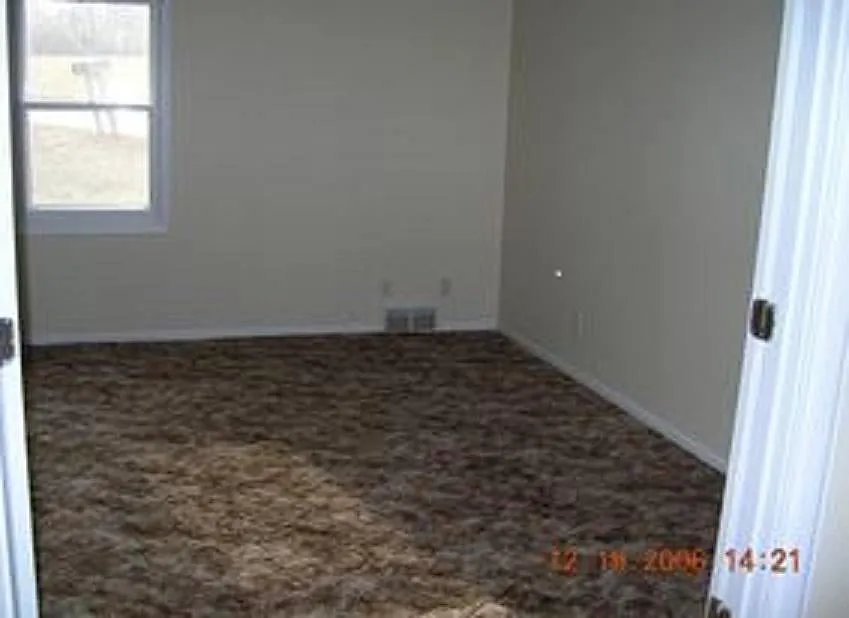 2 bed, 1000 sqft, $1,000 — Photo 3