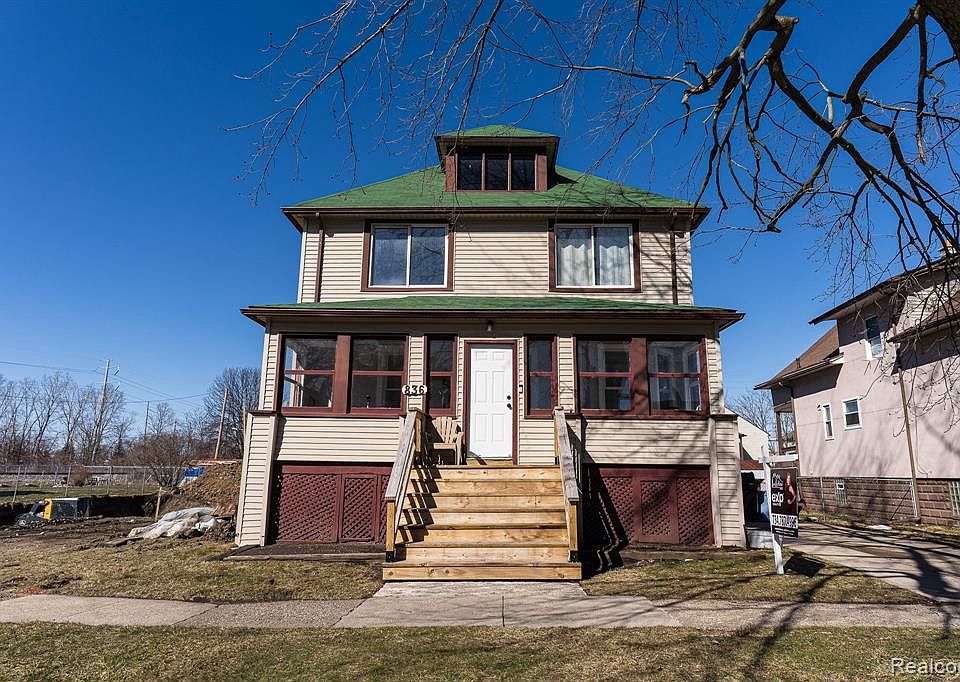 836 Pine St, Wyandotte, MI 48192 Zillow