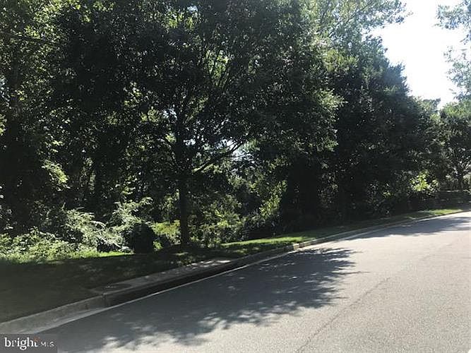 1st image of 8117 Spring Hill Farm Dr